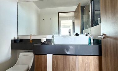 DEPARTAMENTO AMUEBLADO EN RENTA EN JURIQUILLA, QUERETARO, VISTA AL LAGO