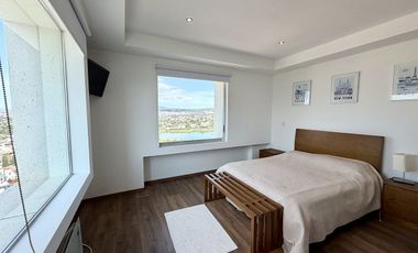 DEPARTAMENTO AMUEBLADO EN RENTA EN JURIQUILLA, QUERETARO, VISTA AL LAGO