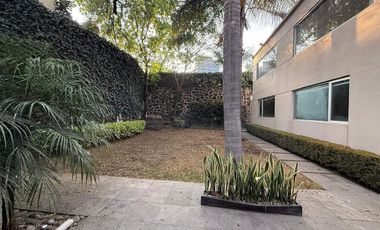 Excelente Casa Remodelada en Renta en el Pedregal Calle Cerrada Con Vigilancia