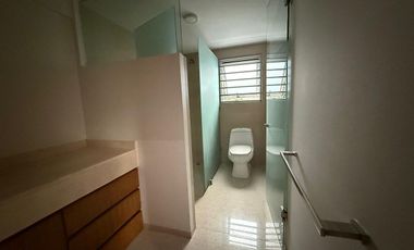 Excelente Casa Remodelada en Renta en el Pedregal Calle Cerrada Con Vigilancia