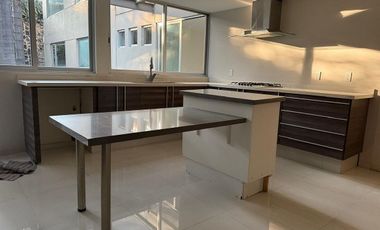 Excelente Casa Remodelada en Renta en el Pedregal Calle Cerrada Con Vigilancia