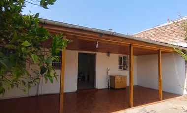 Arriendo excelente casa para uso comercial con amplio terreno 5D-2B Pedro Mira