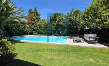 ESTUPENDA CASA PROVENZAL UBICADA EN CONDOMINIO LAS FLORES
