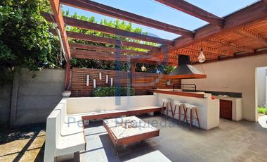 ESTUPENDA CASA PROVENZAL UBICADA EN CONDOMINIO LAS FLORES