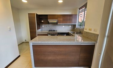APARTAMENTO EN ARRIENDO UBICADO EN EL POBLADO SECTOR LOMA DE LOS BALSOS