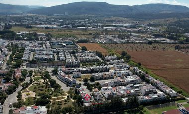 TERRENO  PARA GRANDES USOS EN SOLARES Y AVIACION
