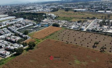 TERRENO  PARA GRANDES USOS EN SOLARES Y AVIACION