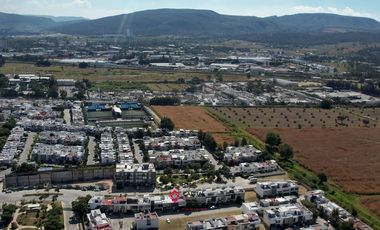 TERRENO  PARA GRANDES USOS EN SOLARES Y AVIACION