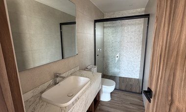 Departamento en Venta en Colomos Providencia en Torre Austra #402 (VR)