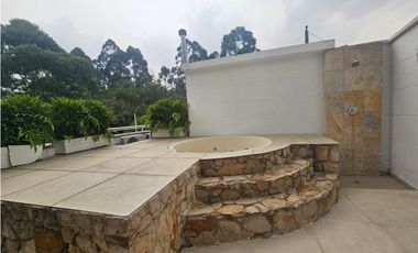 Venta apartamento en barrio Santa Rita Oeste de Cali