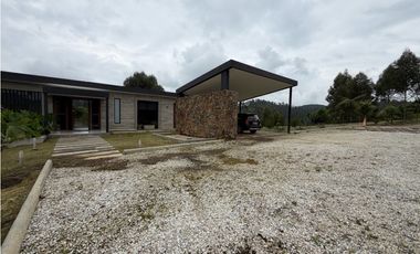 SE VENDE FINCA INDEPENDIENTE EN EL RETIRO VEREDA PORTENTO VA LA CEJA
