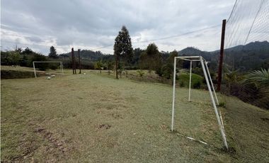SE VENDE FINCA INDEPENDIENTE EN EL RETIRO VEREDA PORTENTO VA LA CEJA