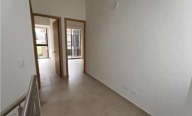 Arriendo casa nueva en unidad cerrada en La Ceja