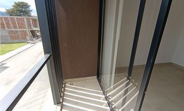 Arriendo casa nueva en unidad cerrada en La Ceja