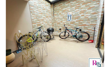 SE ARRIENDA CASA MEDIANERA EN UNIDAD CERRADA CON PORTERA 24 HORAS