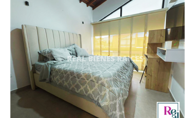 SE ARRIENDA CASA MEDIANERA EN UNIDAD CERRADA CON PORTERA 24 HORAS