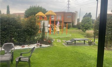 Arriendo espectacular Casa Conjunto Palo de Agua  en cota