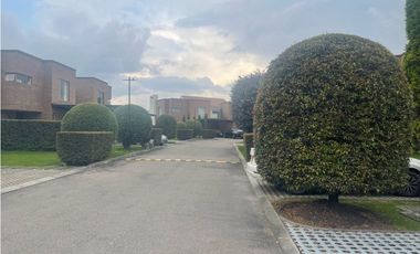 Arriendo espectacular Casa Conjunto Palo de Agua  en cota