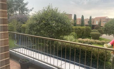 Arriendo espectacular Casa Conjunto Palo de Agua  en cota