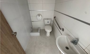 Espectacular local en centro comercial