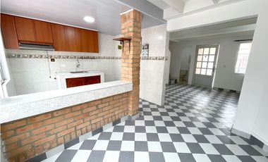 En arriendo casa en el Barrio Calatrava, Chía, Cundinamarca!!