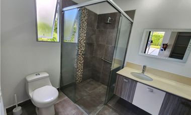 SE ALQUILA HERMOSA CASA SECTOR PUEBLITO CAFETERO PEREIRA