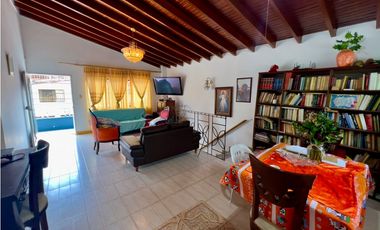 VENTA DE CASA EN GUAYABAL SECTOR SANTA FE RANGO 4 d