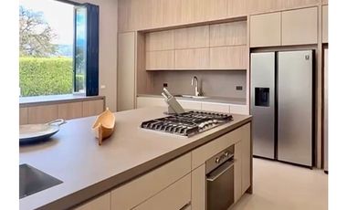 VENTA DE FINCA EN CONDOMINIO GUAYACANES, SAN JERONIMO, ANT. - AMOBLADA