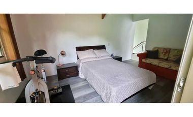VENDO CASA ESQUINERA SABANETA ANTIOQUIA 3 ALCOBAS CON BAŇO JARDIN EN L