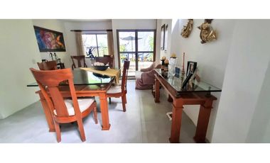 VENDO CASA ESQUINERA SABANETA ANTIOQUIA 3 ALCOBAS CON BAŇO JARDIN EN L