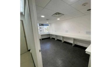 OFICINA EN PUNTA PACFICA  TORRES DE LAS AMÉRICAS 290M2 CON MOBILIARIO