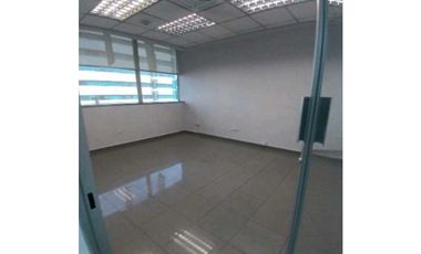 OFICINA EN PUNTA PACFICA  TORRES DE LAS AMÉRICAS 290M2 CON MOBILIARIO