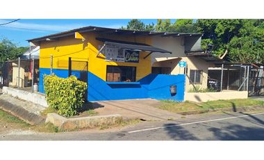 Vivienda a la Venta con local para tienda