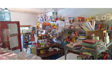 Vivienda a la Venta con local para tienda
