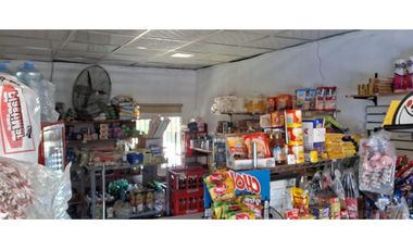 Vivienda a la Venta con local para tienda
