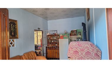 Vivienda a la Venta con local para tienda