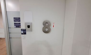 Edificio institucional  de oficinas en arriendo