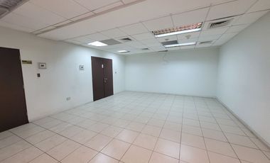 Edificio institucional  de oficinas en arriendo