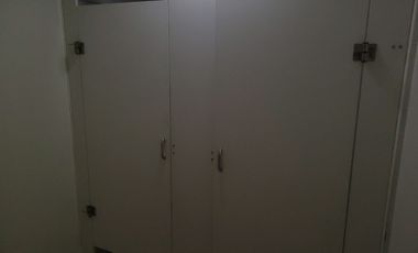 Edificio institucional  de oficinas en arriendo