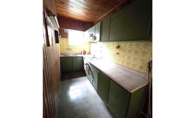 Chalet 3 amb. Azcuenaga al 600