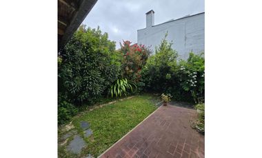 Chalet 3 amb. Azcuenaga al 600