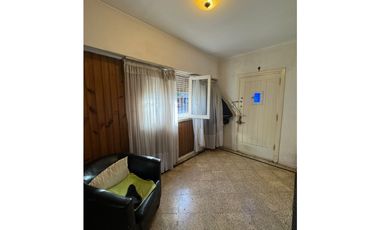 CHALET DE 4 AMBIENTES - BARRIO POMPEYA