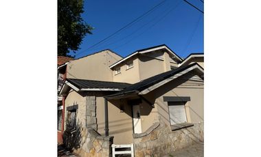 CHALET DE 4 AMBIENTES - BARRIO POMPEYA