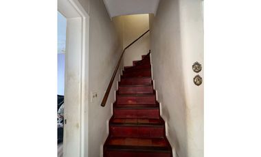 CHALET DE 4 AMBIENTES - BARRIO POMPEYA