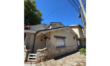 CHALET DE 4 AMBIENTES - BARRIO POMPEYA