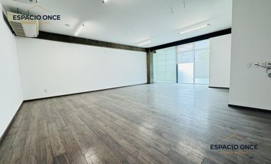 Edificio Comercial en Lomas de Cortes
