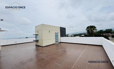 Edificio Comercial en Lomas de Cortes