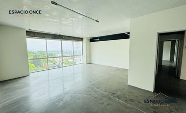 Edificio Comercial en Lomas de Cortes