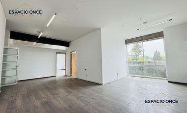 Edificio Comercial en Lomas de Cortes