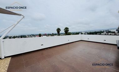 Edificio Comercial en Lomas de Cortes